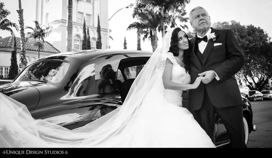 MIAMI WEDDING PHOTOGRAPHERS-WEDDING PHOTOGRAPHY-UNIQUE-ENGAGED-GETTING MARRIED-ENGAGEMENT-WEST PALM PHOTOGRAPHERS-NEW YORK PHOTOGRAPHERS-Alfred I Dupont building-34a