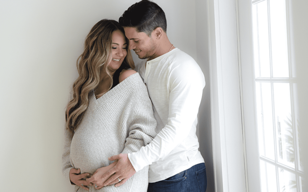 Maternity Photography | Miami Maternity Photographer | Milk Bath